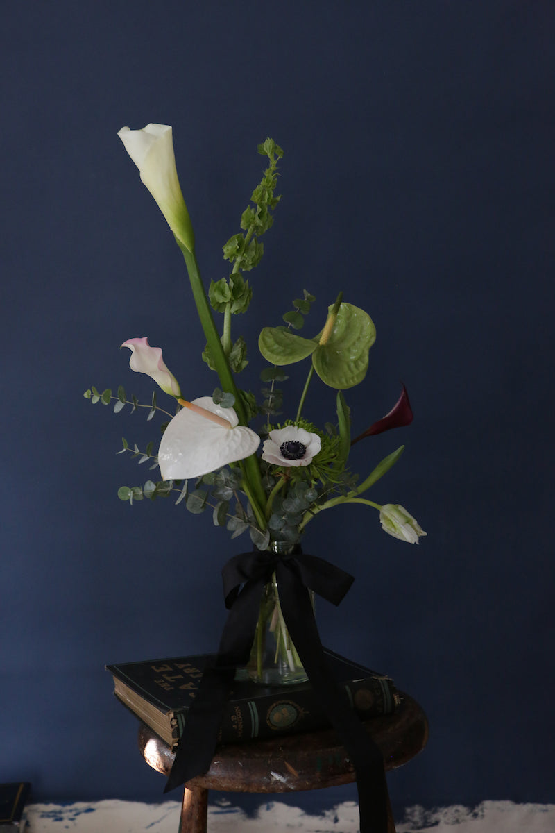 Serge Specimen Vase