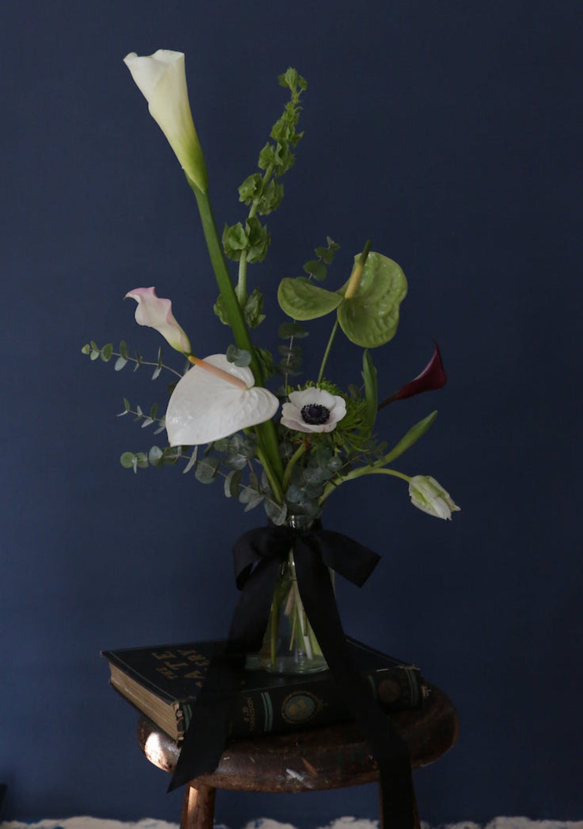 Serge Specimen Vase