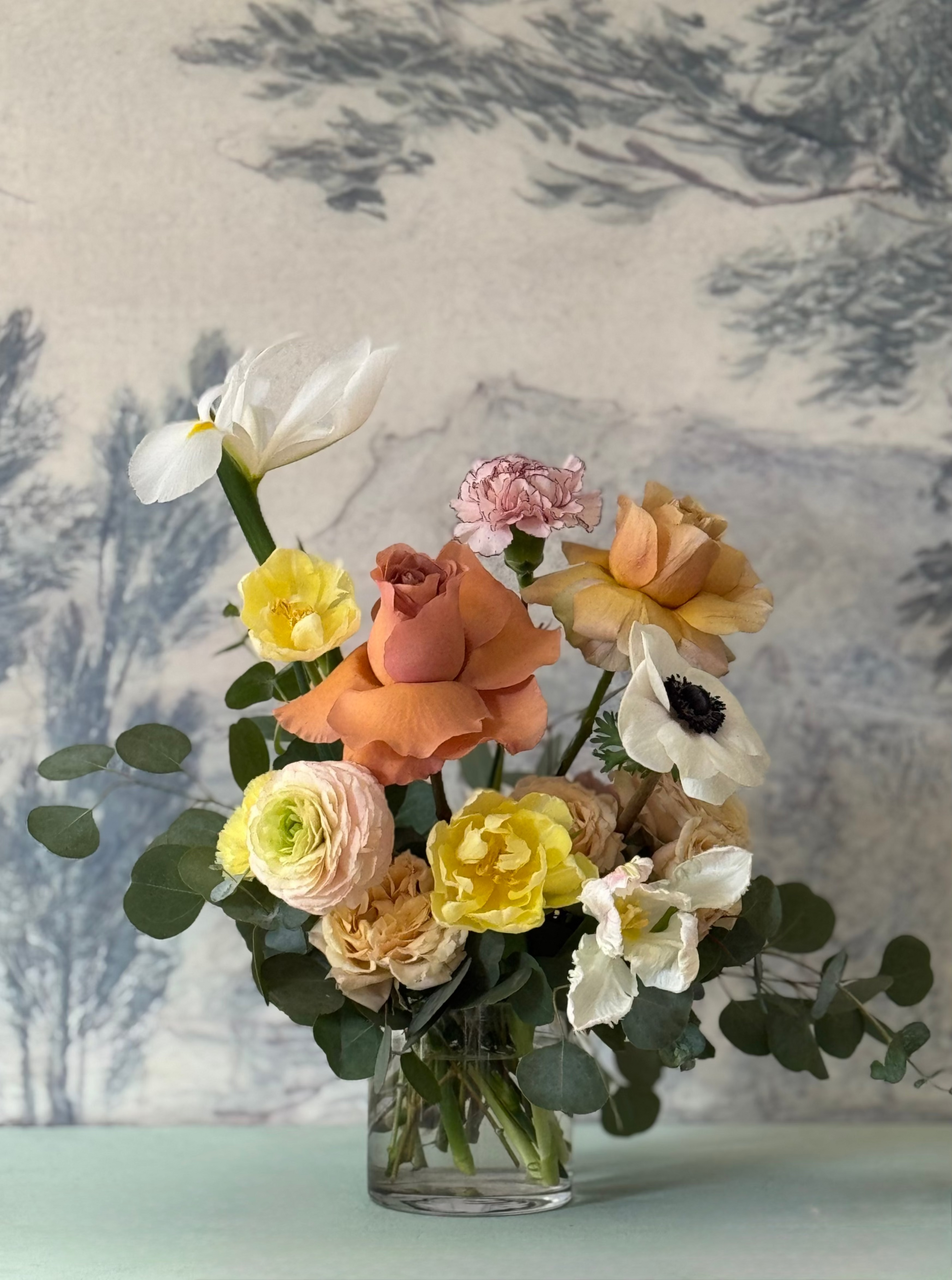 花瓶・フラワースタンド vintage * Portugal ribbon flower vase Lisbon Vase - Walter Pine Floral Studio