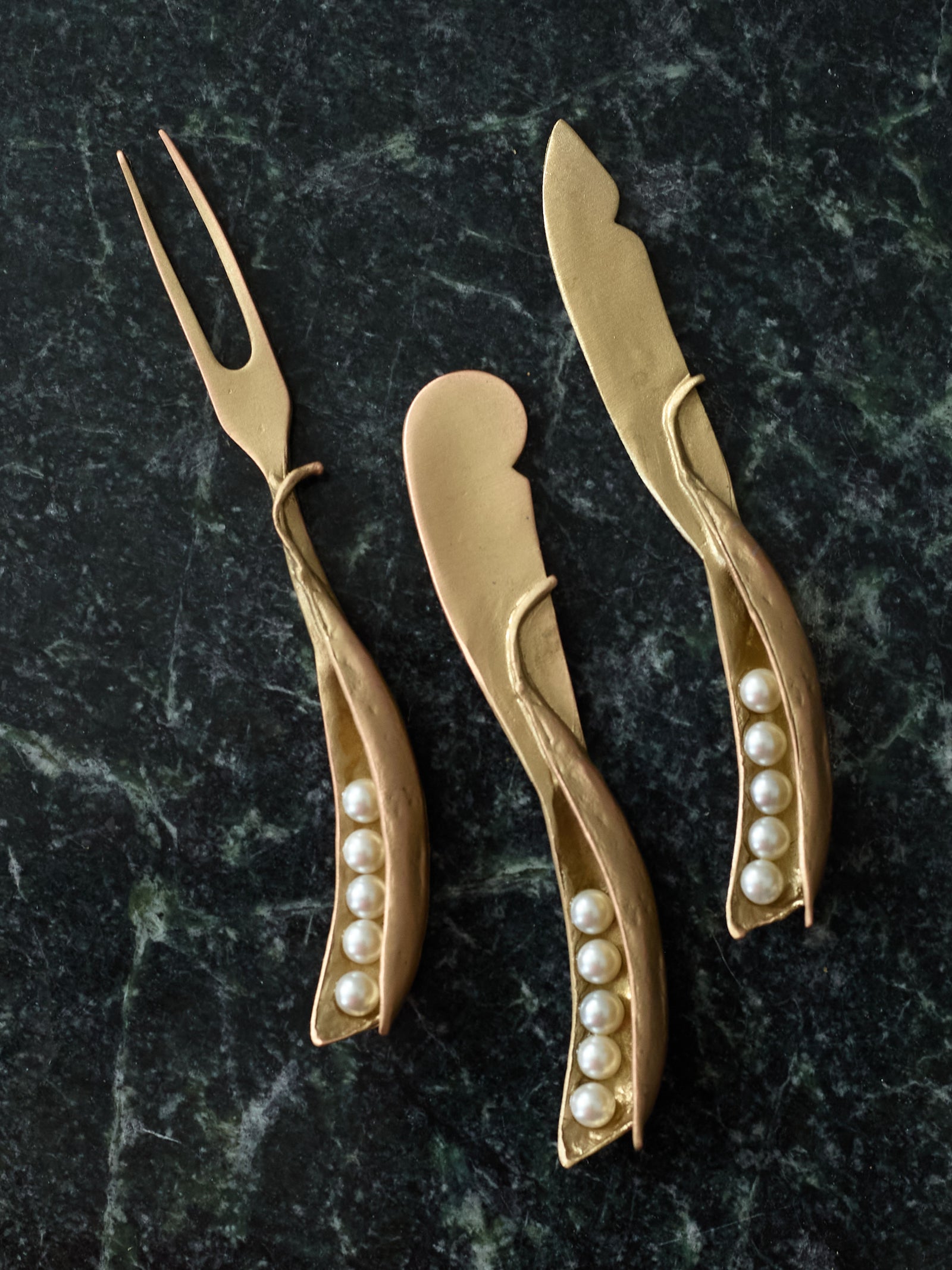 Peapod Pearl Hostess Set