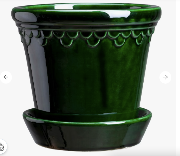 Glazed Castle Pot & Saucer, Bergs