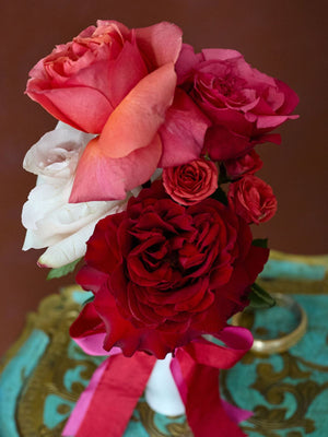 Artista Roses Petite Vase, PREORDER