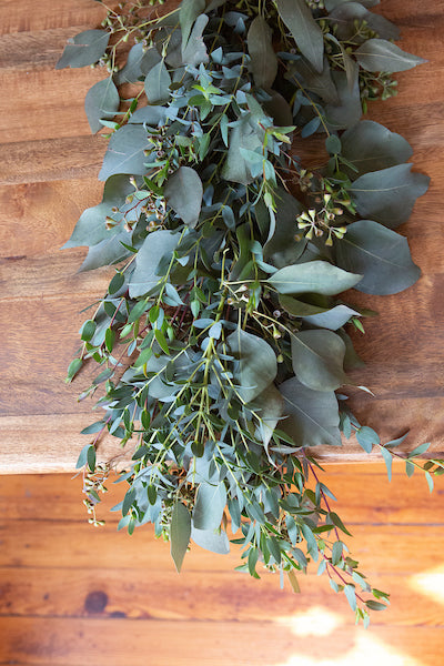 Classically Inspired Garland