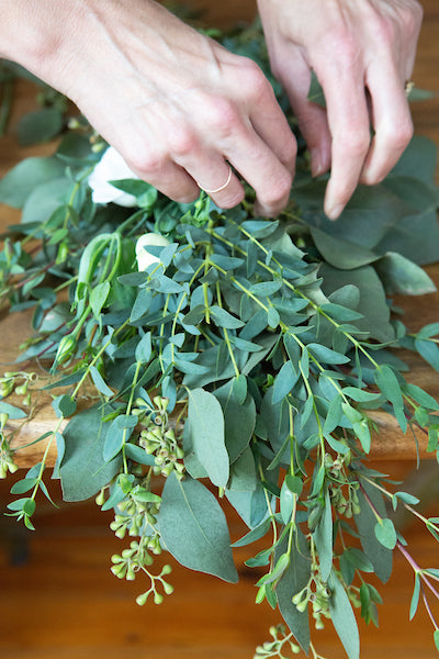 Classically Inspired Garland